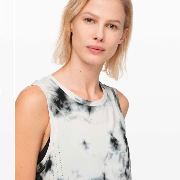 Lululemon Train to Be Tank - Picture 4 of 9